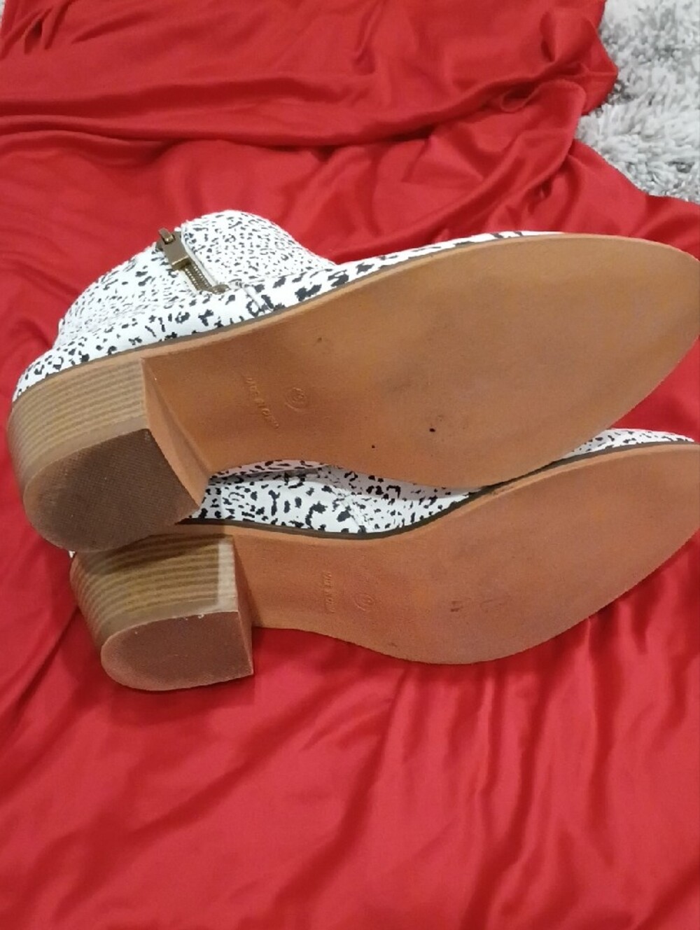 Journee Collection White with Black Spotted Print Ankle Booties - Picture 9 of 10